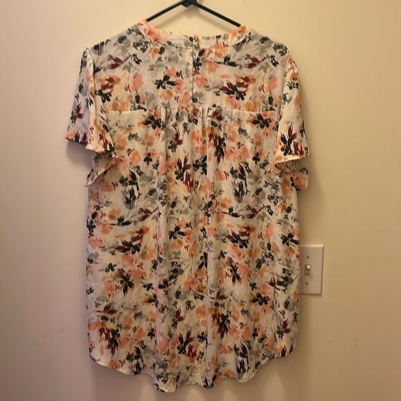 Torrid floral peach and green top size 2 - Picture 3 of 9